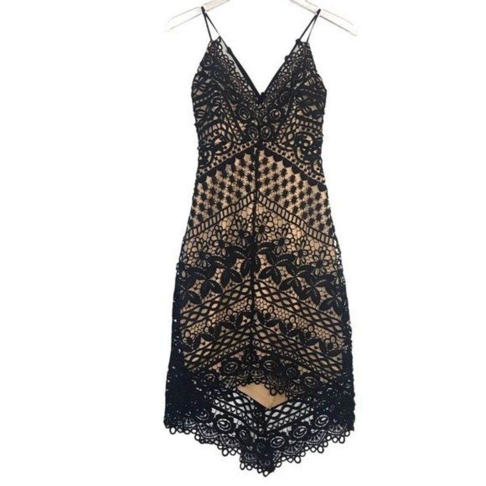 ASTR THE LABEL Floral Crotchet Knit Lace Spaghetti Strap Dress Size Small